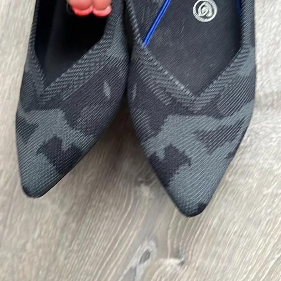 ROTHY’S The Point in Gray Camo retired - Picture 5 of 9